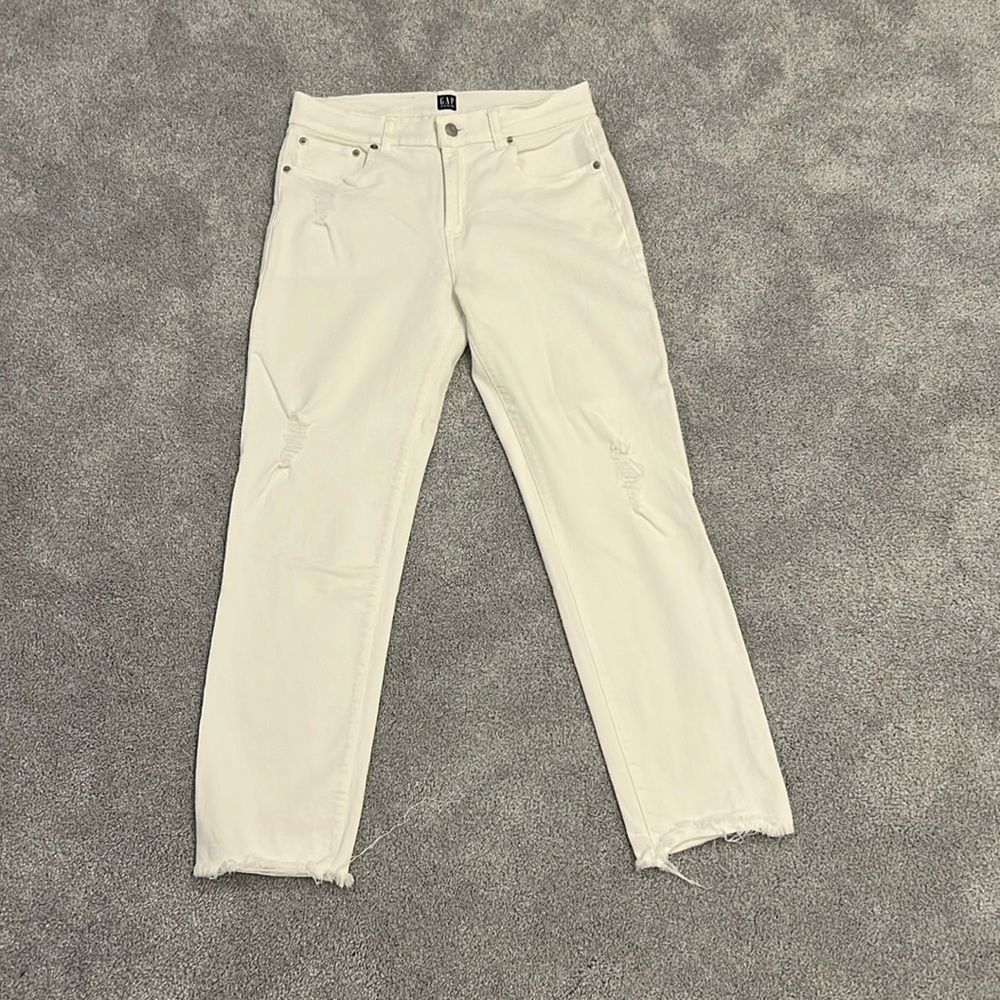 Gap best girlfriend distressed straight leg white jean size 26